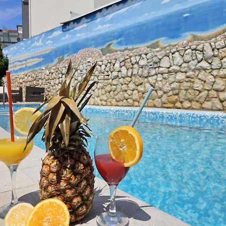 נובליה The Golden Grotto Apartments מראה חיצוני תמונה